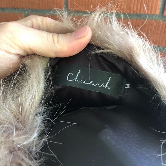Chicwish Faux Fur Vest NWOT - Picture 6 of 8